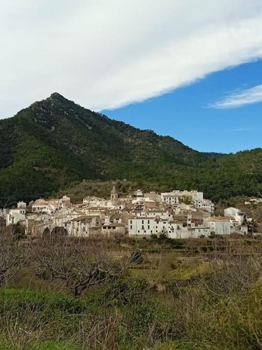 Casa Rural Ana Maria Ain Ahin المظهر الخارجي الصورة